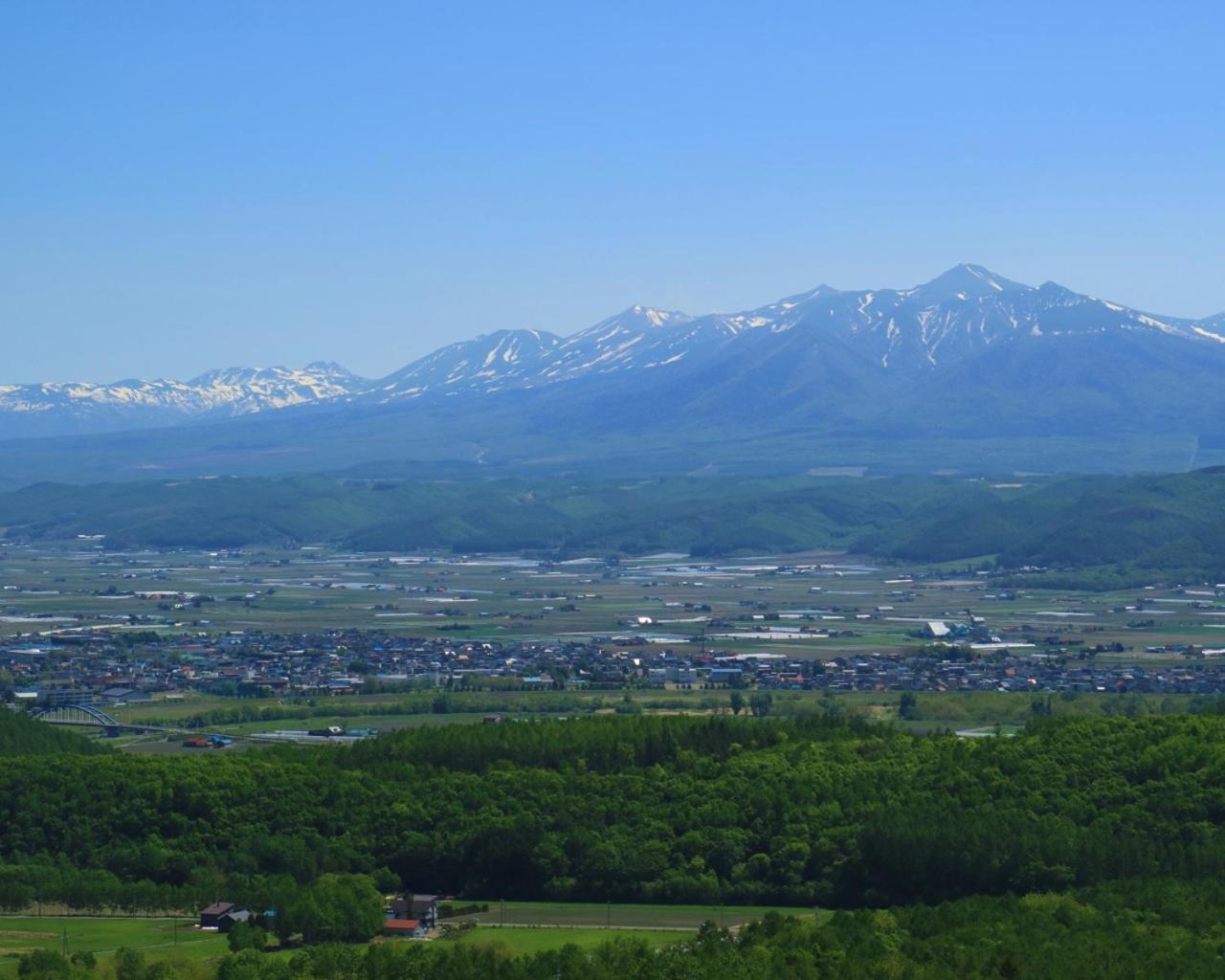 Shin Furano Prince Hotel Dış mekan fotoğraf View of Iida
